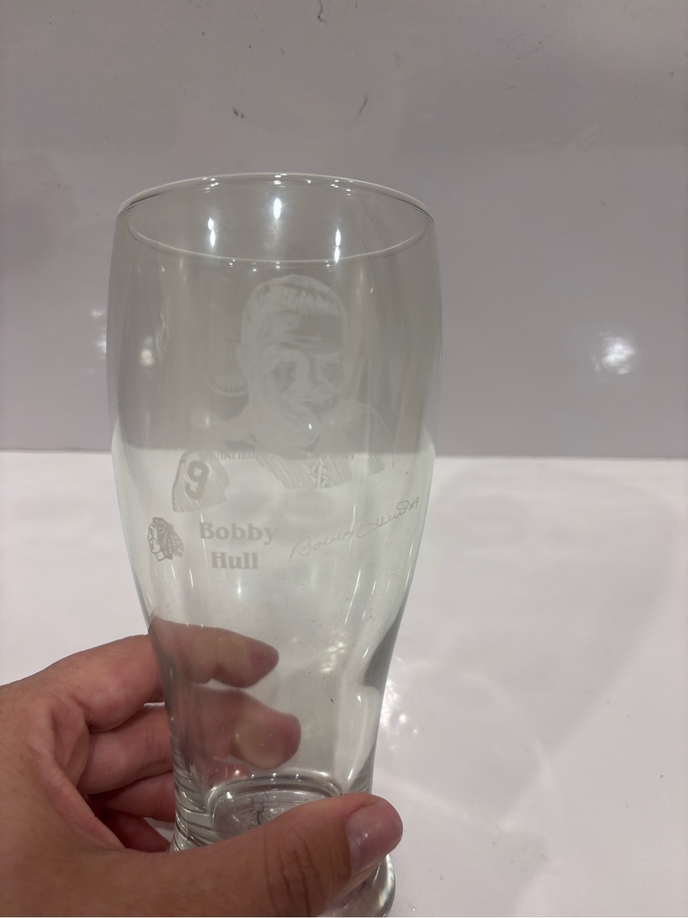 Kelsey’s NHL Alumni Bobby Hull Chicago Blackhawks Collectible Pint Beer Glass 7”